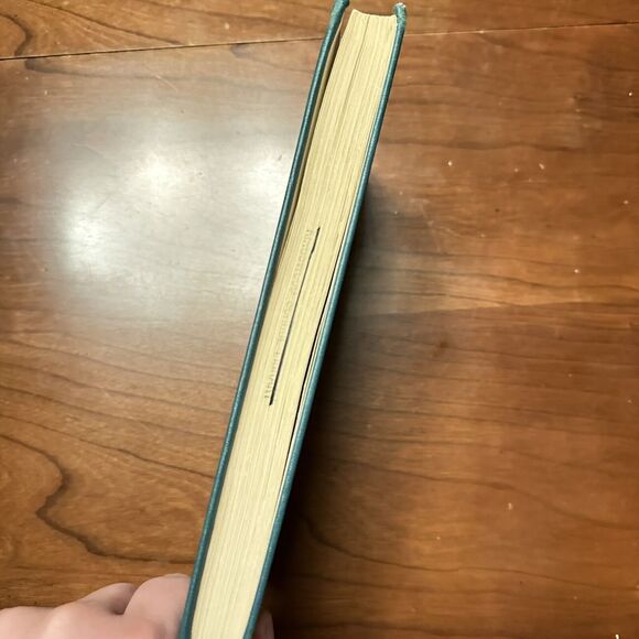 The Lady Laureates by Olga S. Opfell - 1978 Hardcover, Ex-Library - Picture 4 of 9